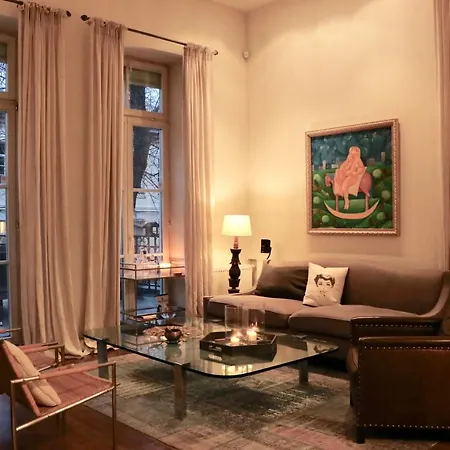 In The Heart Of The Old Town Apartment *